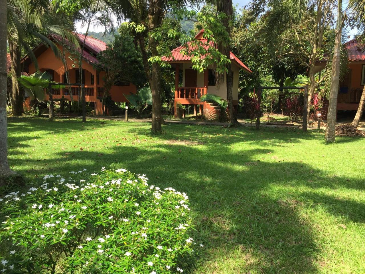 Khao Sok Nung House Hotel Khao Sok National Park Buitenkant foto